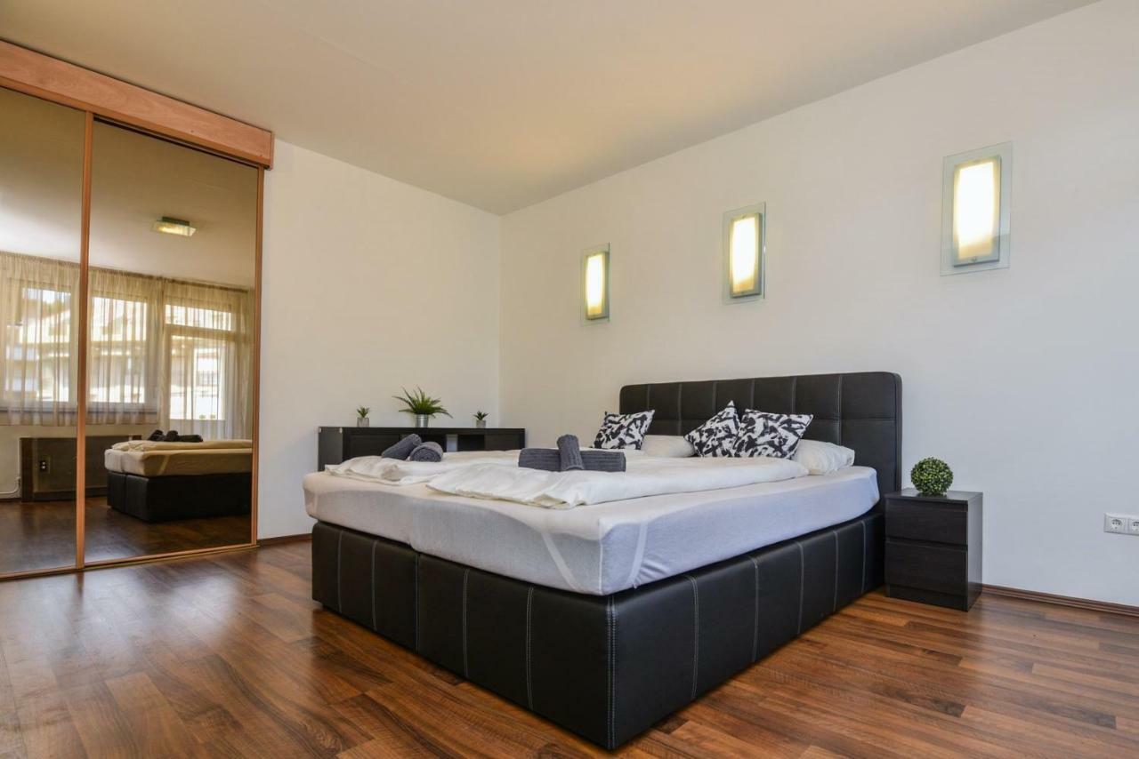 בודפשט Castle Apartment With Panoramic Balcony מראה חיצוני תמונה